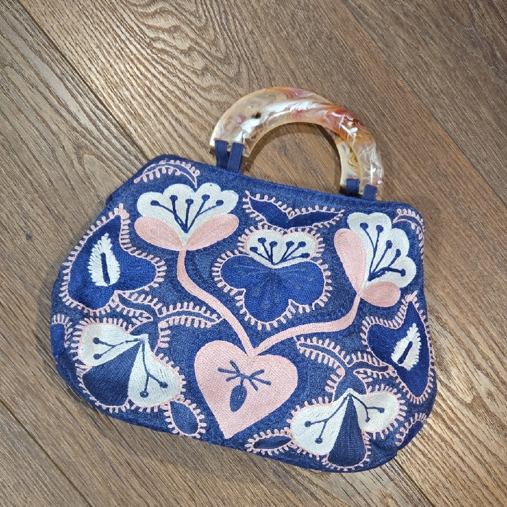 ANTHROPOLOGIE Embroidery Tapestry Hand Bag.   #7582 - Picture 2 of 7